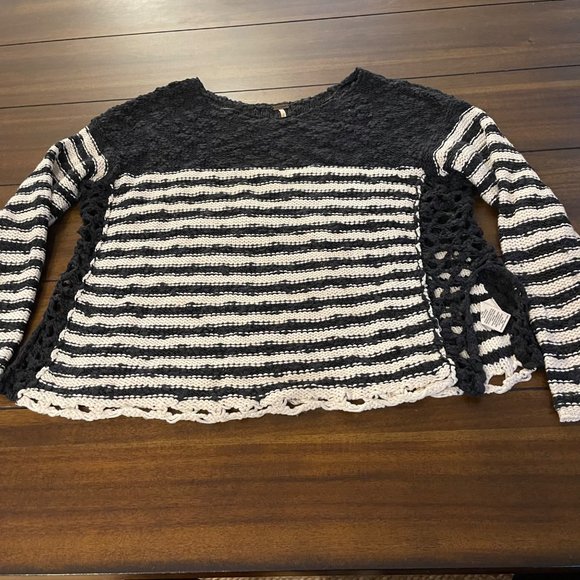 Free People Women's French Creek Sweater striped XS black cream knit - Picture 3 of 14
